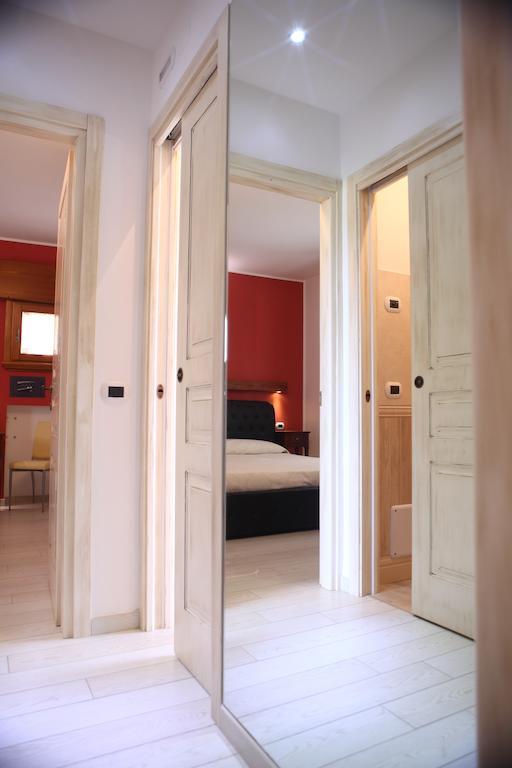 Sweet Appartment Di Guido Пескьера-дель-Гарда Номер фото